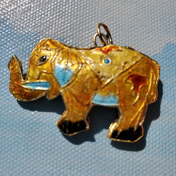 None Jewelry - Enamel Gold Tone Elephant Pendant